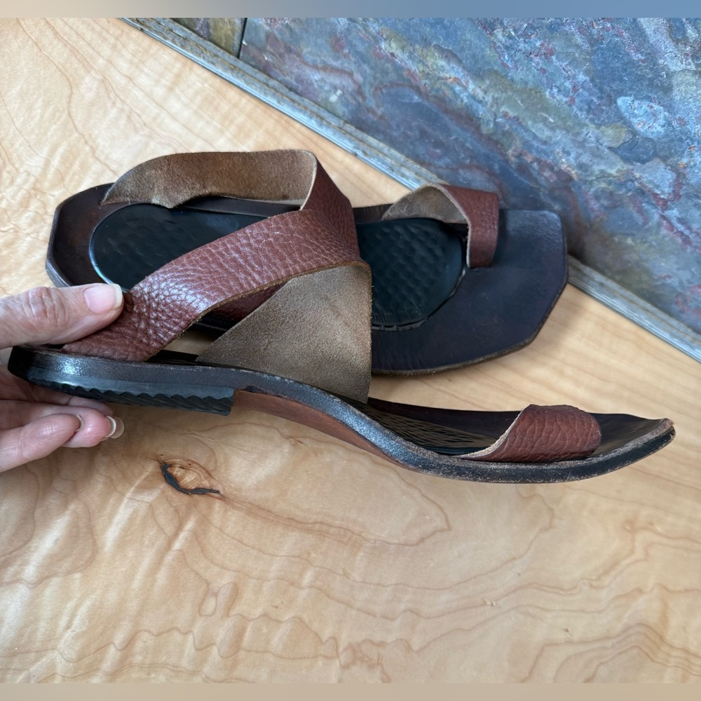 Cydwoq Hillary style sandal, brown pebbled leather, handmade in USA, 39.5 (9.5) - Picture 14 of 16